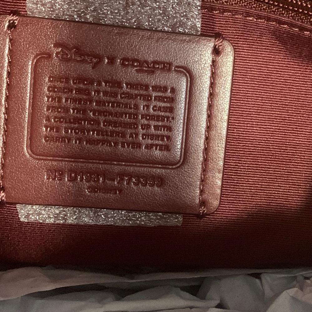 Authentic Coach leather Disney collection L.Edition zip top tote - Picture 11 of 12